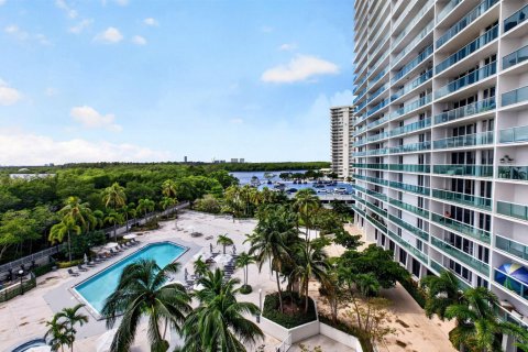 Copropriété à vendre à Sunny Isles Beach, Floride: 1 chambre, 92.07 m2 № 2387751 - photo 11