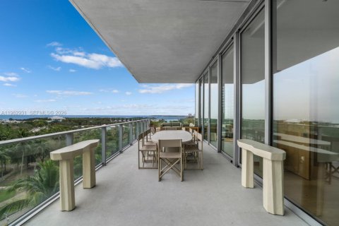 Condominio en venta en Miami, Florida, 5 dormitorios, 379.51 m2 № 2029828 - foto 19