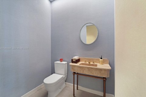 Condominio en venta en Miami, Florida, 5 dormitorios, 379.51 m2 № 2029828 - foto 18