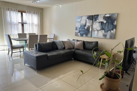 Adosado en alquiler en Parkland, Florida, 3 dormitorios, 174.19 m2 № 1992115 - foto 2