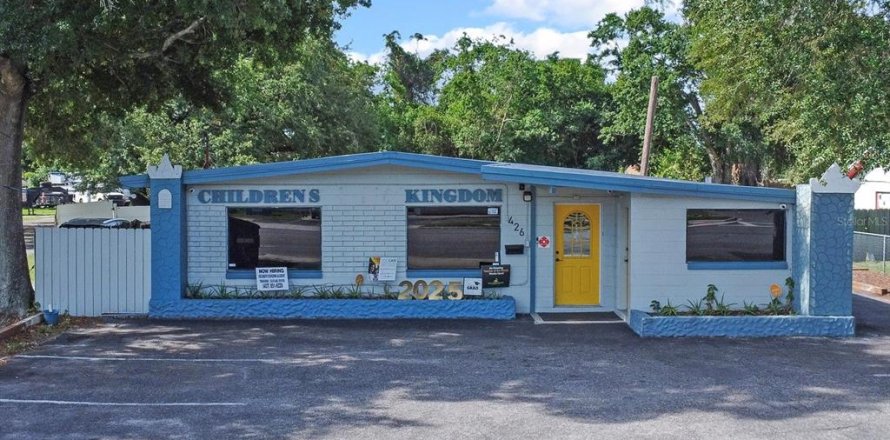 Propiedad comercial en Orlando, Florida 238.48 m2 № 1795665