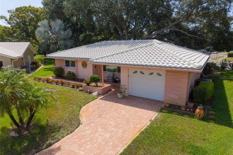 Villa ou maison à Palm Harbor, Floride 2 chambres, 110.65 m2 № 2150175
