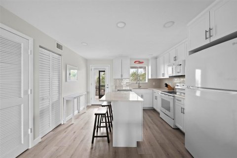 Condominio en alquiler en Sarasota, Florida, 2 dormitorios, 96.25 m2 № 1540204 - foto 18