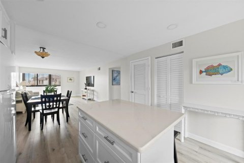 Condominio en alquiler en Sarasota, Florida, 2 dormitorios, 96.25 m2 № 1540204 - foto 19