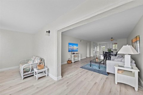 Condominio en alquiler en Sarasota, Florida, 2 dormitorios, 96.25 m2 № 1540204 - foto 25