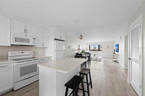 Condominio en alquiler en Sarasota, Florida, 2 dormitorios, 96.25 m2 № 1540204 - foto 15