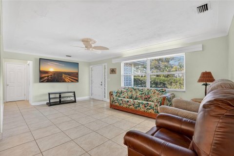 Casa en venta en Largo, Florida, 2 dormitorios, 123.28 m2 № 2143037 - foto 4
