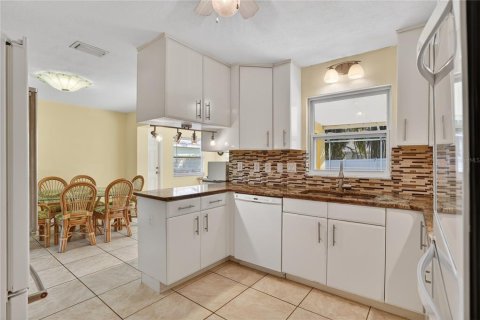Casa en venta en Largo, Florida, 2 dormitorios, 123.28 m2 № 2143037 - foto 11