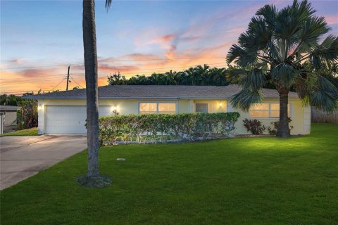 Casa en venta en Largo, Florida, 2 dormitorios, 123.28 m2 № 2143037 - foto 3