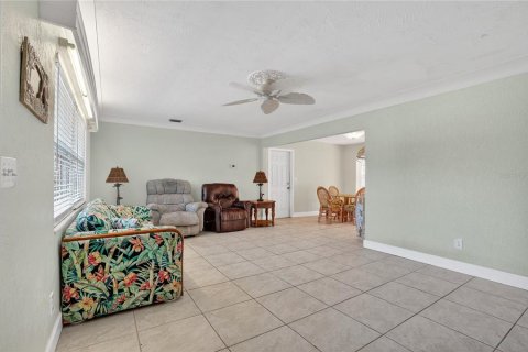 Casa en venta en Largo, Florida, 2 dormitorios, 123.28 m2 № 2143037 - foto 5