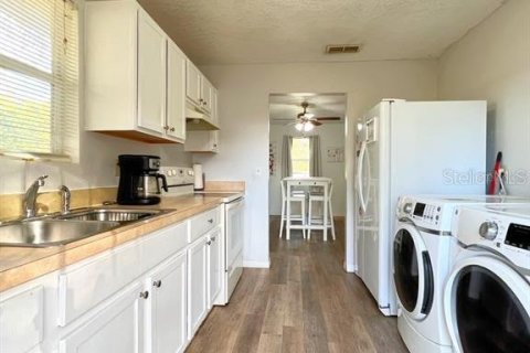 House in Kissimmee, Florida 3 bedrooms, 99.96 sq.m. № 1532103 - photo 10