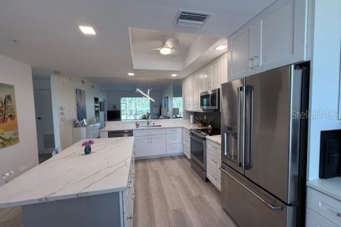 Condominio en alquiler en Sarasota, Florida, 2 dormitorios, 115.01 m2 № 1655656 - foto 5