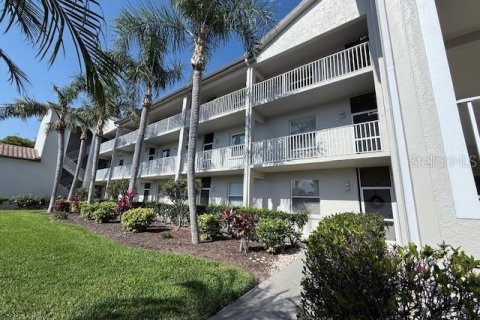 Condominio en alquiler en Sarasota, Florida, 2 dormitorios, 115.01 m2 № 1655656 - foto 2