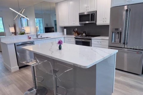Condominio en alquiler en Sarasota, Florida, 2 dormitorios, 115.01 m2 № 1655656 - foto 3