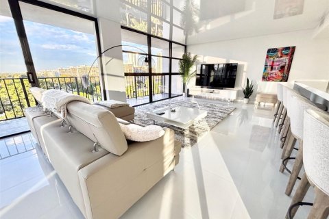 Condo in Hallandale Beach, Florida, 2 bedrooms № 1997981 - photo 10