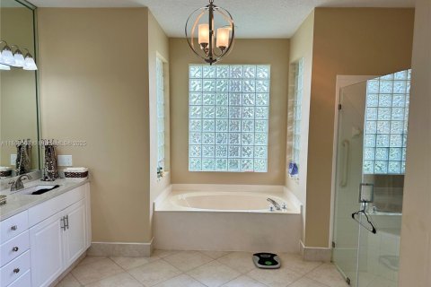 House in Boynton Beach, Florida 3 bedrooms, 219.25 sq.m. № 1871303 - photo 22