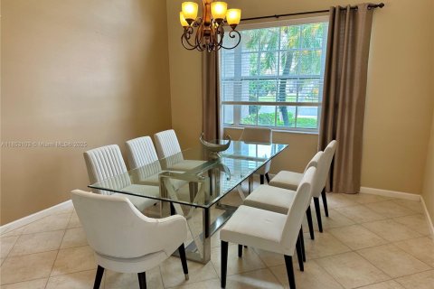 House in Boynton Beach, Florida 3 bedrooms, 219.25 sq.m. № 1871303 - photo 8
