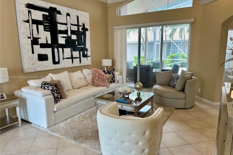 House in Boynton Beach, Florida 3 bedrooms, 219.25 sq.m. № 1871303 - photo 6
