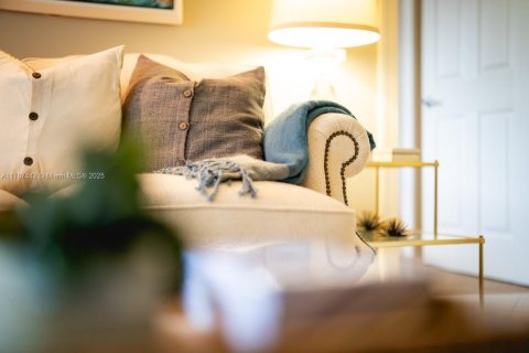 Снять в аренду квартиру в Бока-Ратон, Флорида 2 спальни, 101.82м2, № 1644872 - фото 5