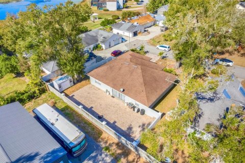 Villa ou maison à vendre à Haines City, Floride: 3 chambres, 163.88 m2 № 1545119 - photo 4