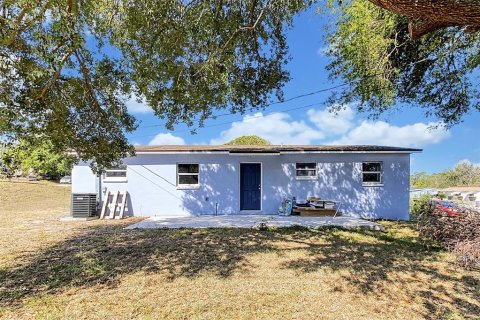 House in Haines City, Florida 3 bedrooms, 102.75 sq.m. № 1908894 - photo 13