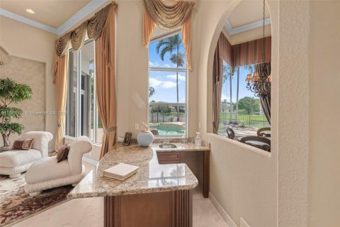 House in Davie, Florida 5 bedrooms, 423.26 sq.m. № 1933033 - photo 19