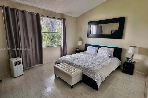 Villa ou maison à louer à Boynton Beach, Floride: 3 chambres, 166.02 m2 № 2340502 - photo 22