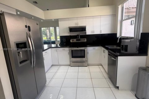 Villa ou maison à louer à Boynton Beach, Floride: 3 chambres, 166.02 m2 № 2340502 - photo 13