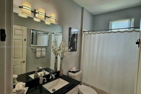Villa ou maison à louer à Boynton Beach, Floride: 3 chambres, 166.02 m2 № 2340502 - photo 30