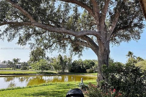 Villa ou maison à louer à Boynton Beach, Floride: 3 chambres, 166.02 m2 № 2340502 - photo 19