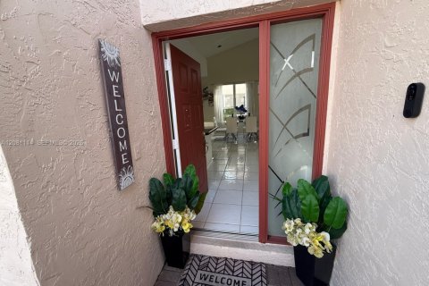Villa ou maison à louer à Boynton Beach, Floride: 3 chambres, 166.02 m2 № 2340502 - photo 3