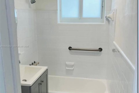 Casa en alquiler en West Park, Florida, 2 dormitorios, 134.89 m2 № 2003185 - foto 14