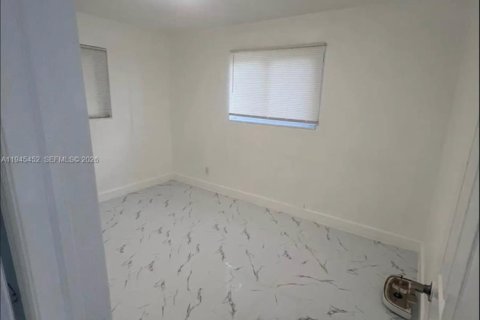 Casa en alquiler en West Park, Florida, 2 dormitorios, 134.89 m2 № 2003185 - foto 11