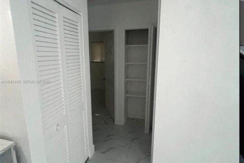 Casa en alquiler en West Park, Florida, 2 dormitorios, 134.89 m2 № 2003185 - foto 7