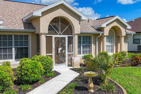 House in Rotonda, Florida 3 bedrooms, 186.36 sq.m. № 2233238 - photo 12