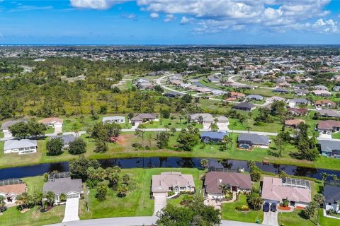 House in Rotonda, Florida 3 bedrooms, 186.36 sq.m. № 2233238 - photo 10