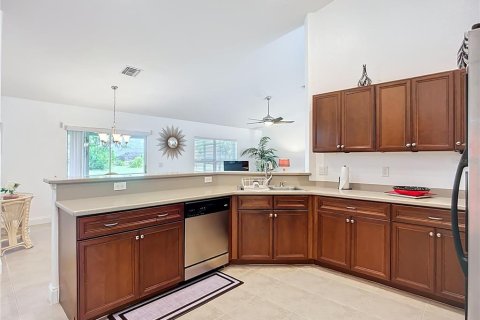 House in Rotonda, Florida 3 bedrooms, 186.36 sq.m. № 2233238 - photo 30