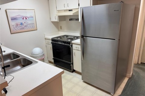 Condo in Crystal River, Florida, 4 rooms  № 1908945 - photo 9