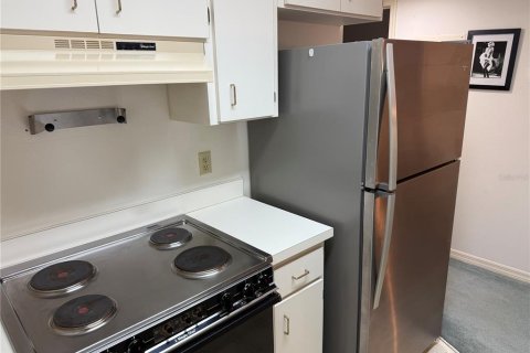 Condo in Crystal River, Florida, 4 rooms  № 1908945 - photo 12