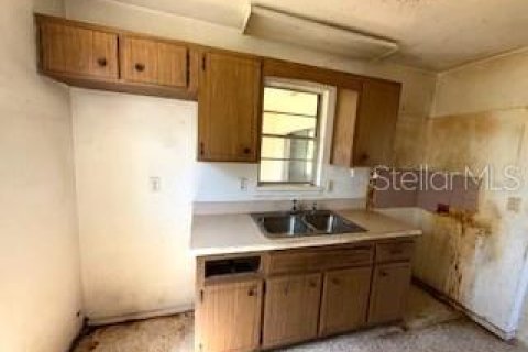 House in Orlando, Florida 4 bedrooms, 126.44 sq.m. № 1581250 - photo 9