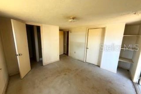 House in Orlando, Florida 4 bedrooms, 126.44 sq.m. № 1581250 - photo 5