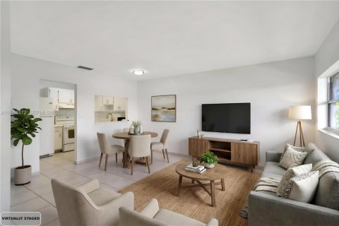 Condominio en venta en Miami, Florida, 2 dormitorios, 79.52 m2 № 2048013 - foto 3