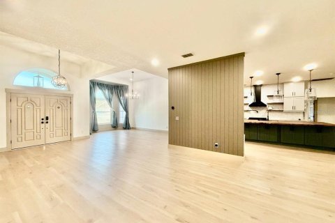 House in Wesley Chapel, Florida 4 bedrooms, 295.52 sq.m. № 1885661 - photo 8