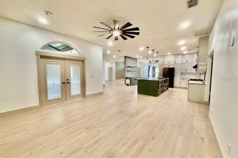 House in Wesley Chapel, Florida 4 bedrooms, 295.52 sq.m. № 1885661 - photo 16