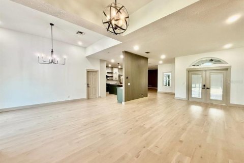 House in Wesley Chapel, Florida 4 bedrooms, 295.52 sq.m. № 1885661 - photo 4