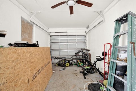 Купить виллу или дом в Норт-Майами, Флорида 3 спальни, 186.45м2, № 2035974 - фото 24