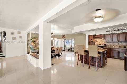 Купить виллу или дом в Норт-Майами, Флорида 3 спальни, 186.45м2, № 2035974 - фото 3