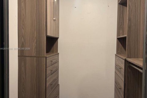 Condominio en venta en Lauderhill, Florida, 2 dormitorios, 90.3 m2 № 2075278 - foto 5