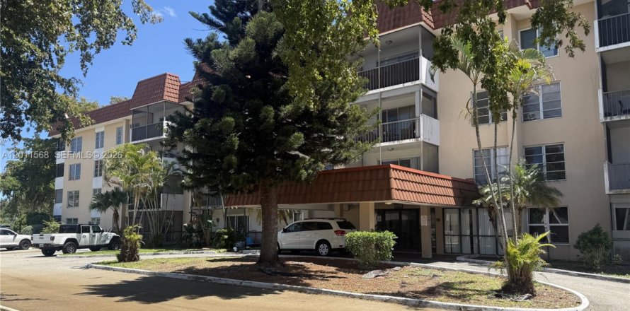Condominio en Lauderhill, Florida, 2 dormitorios  № 2075278