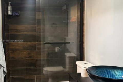 Condominio en venta en Lauderhill, Florida, 2 dormitorios, 90.3 m2 № 2075278 - foto 6